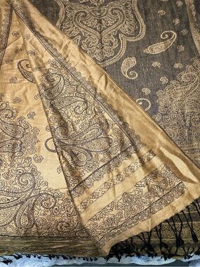 Reversible Paisley Pashmina Shawl in Gold and Brown